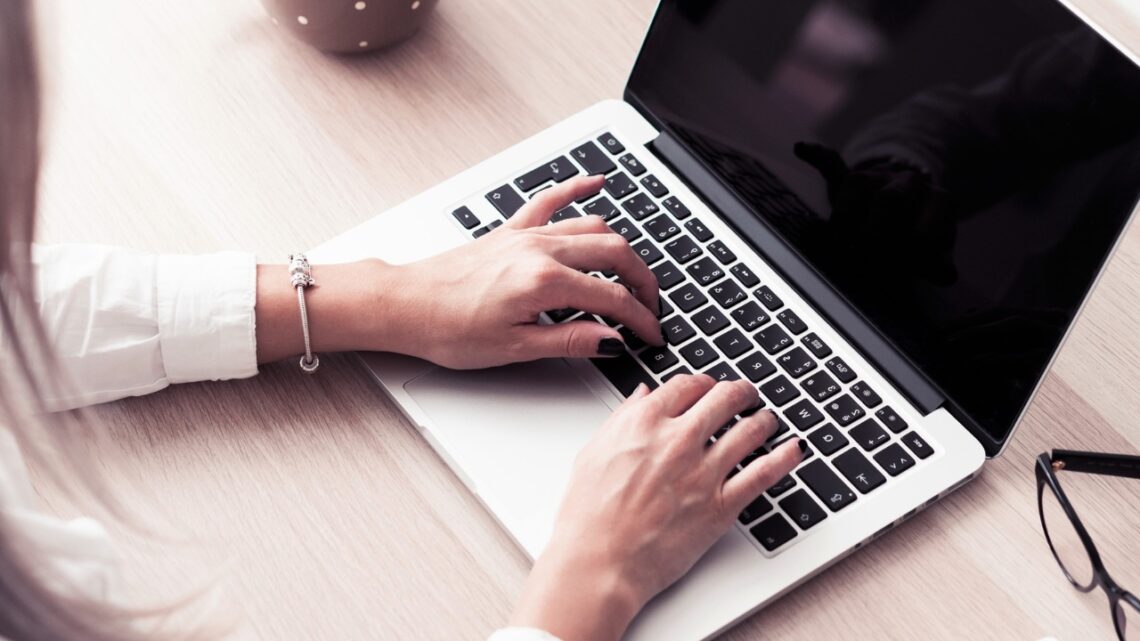 Dlaczego tracić czas i pieniądze na dziesiątki rozwiązań, gdy możesz mieć jedno, które działa? Wirtualna asystentka w dzisiejszych czasach to MUST HAVE.